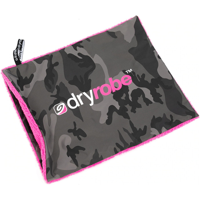 2023 Dryrobe Capa De Almofada V3 DRYCC2 - Black Camo / Pink