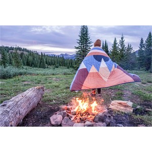 2022 Voited Recycled Cloudtouch Indoor / Outdoor Camping Pillow Blanket V20UN01BLCTC - Creator Monadnock 2