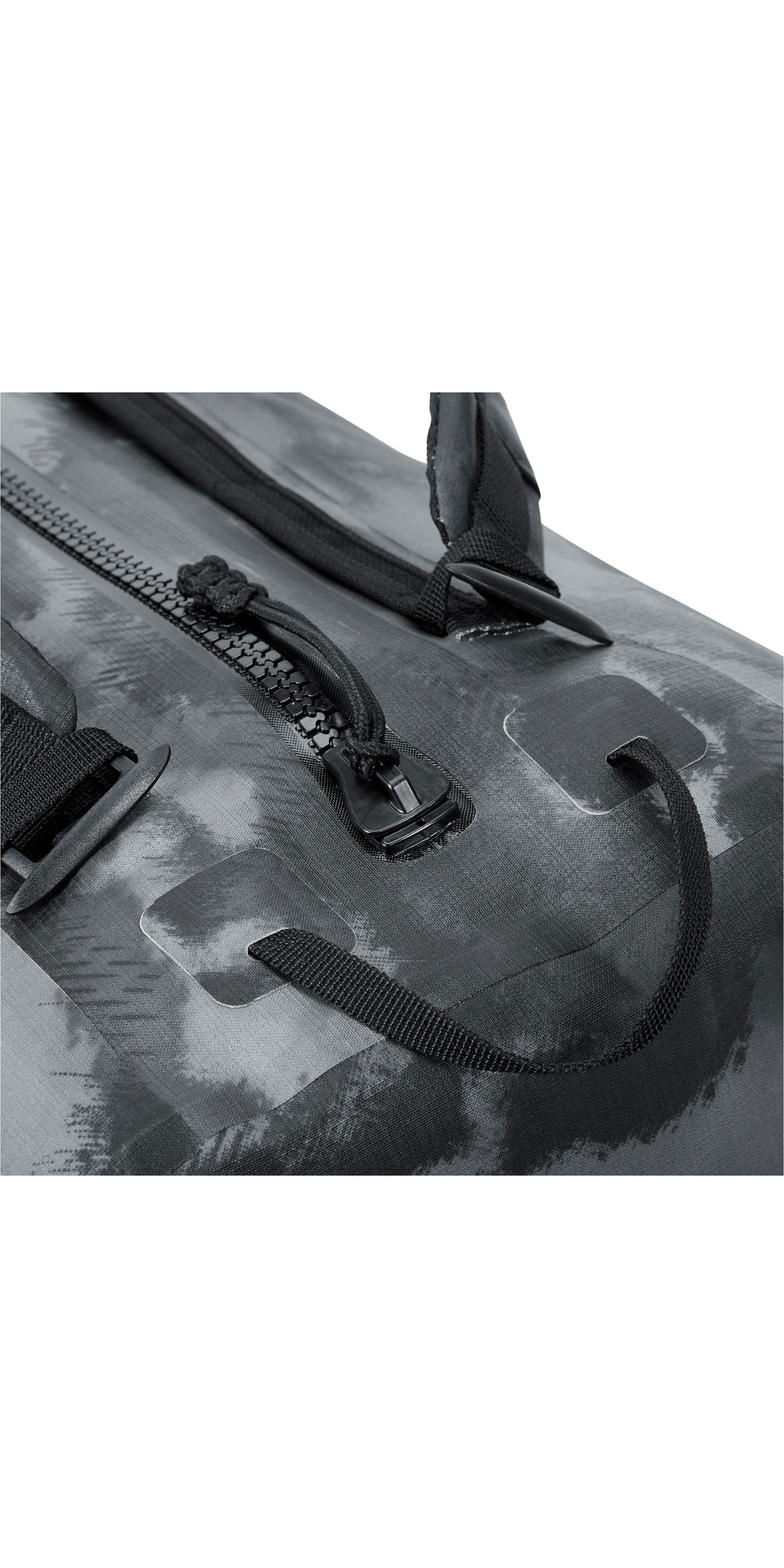 dakine cyclone duffle