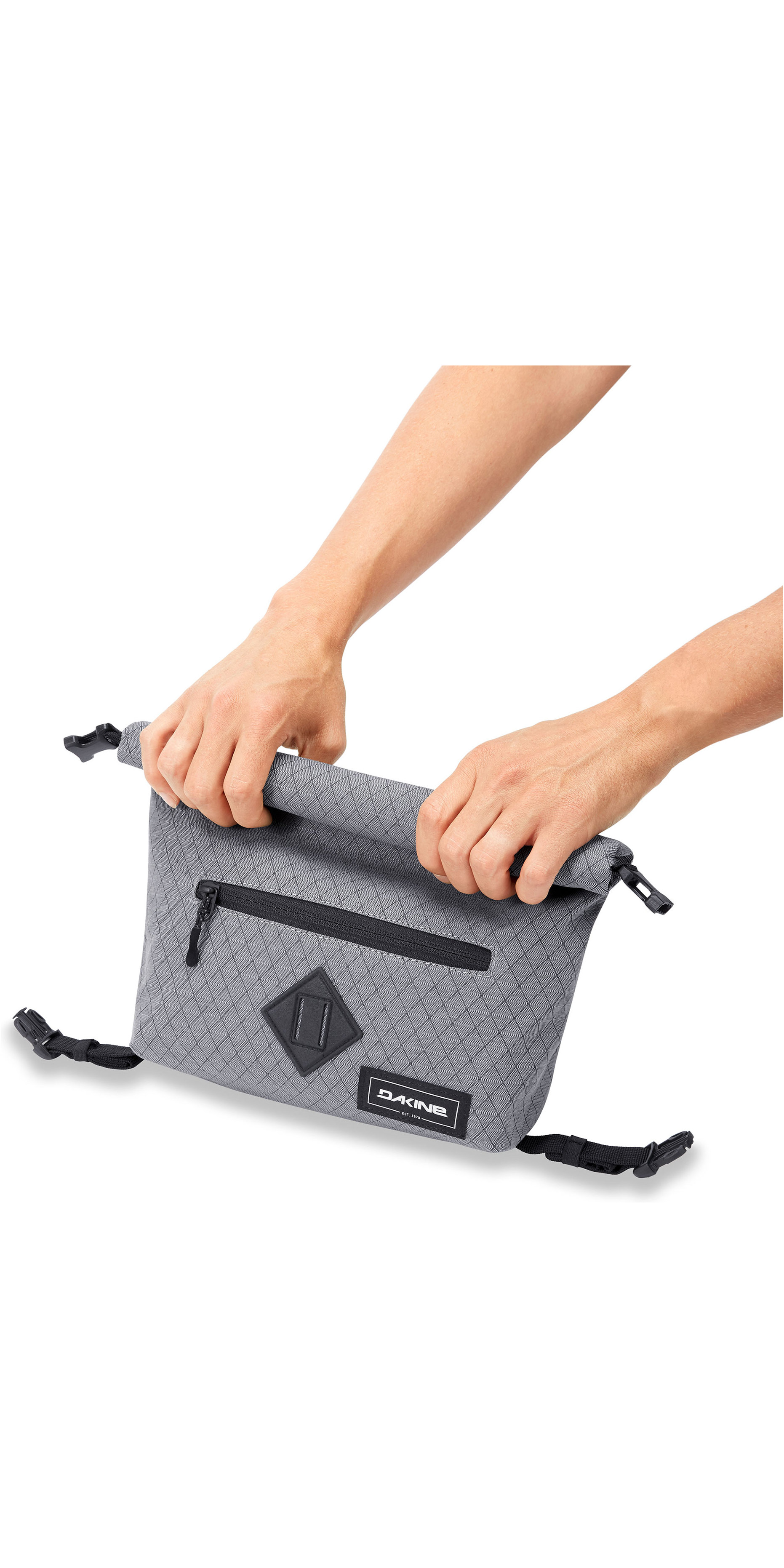dakine sling pack